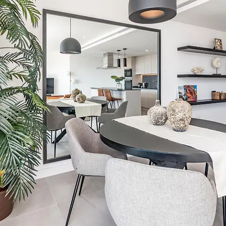 Sr Oasis 325 Luxury 3bdr With Sea View Estepona