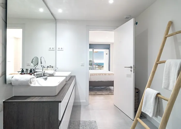 Sr Oasis 325 Luxury 3bdr With Sea View Estepona