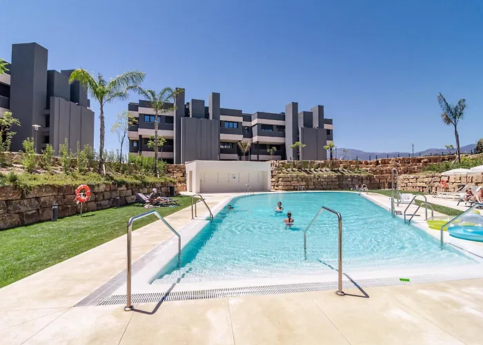 Sr Oasis 325 Luxury 3bdr With Sea View Estepona